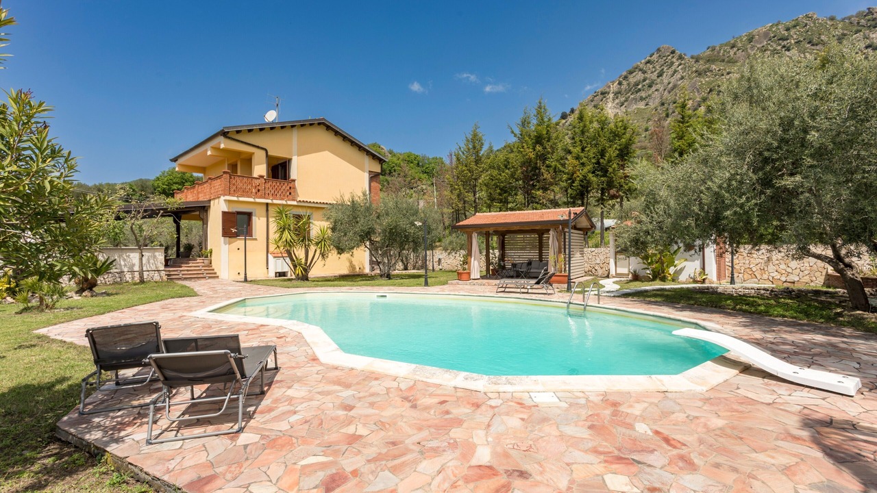 Photo of Outdoor in Mitogio