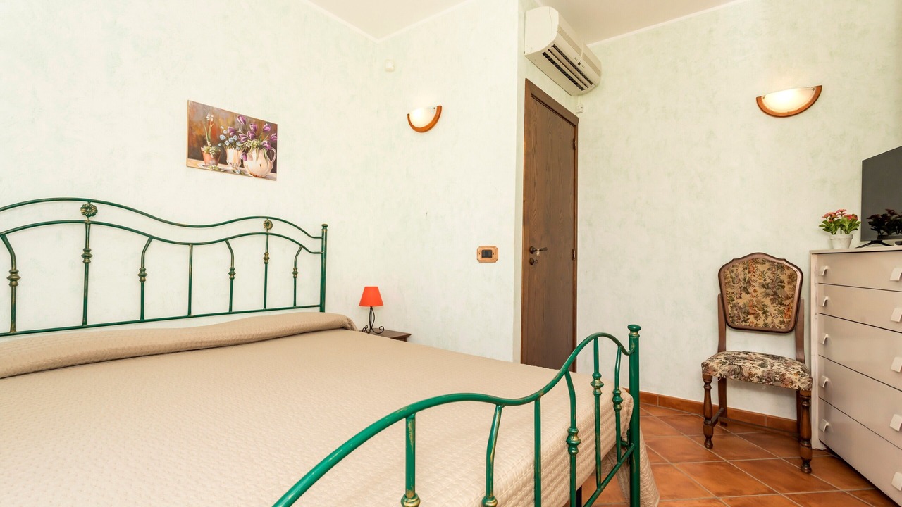 Photo of Bedroom in Mitogio