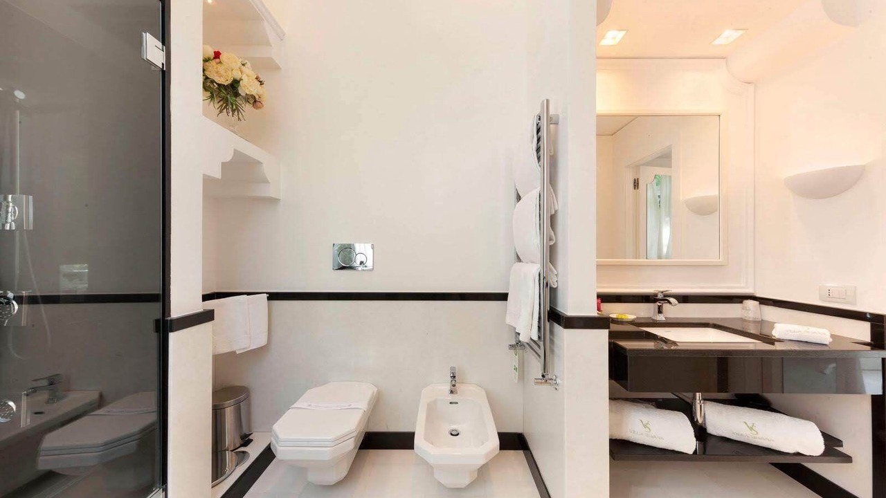 Photo of Bathroom in Sorrento City Centre