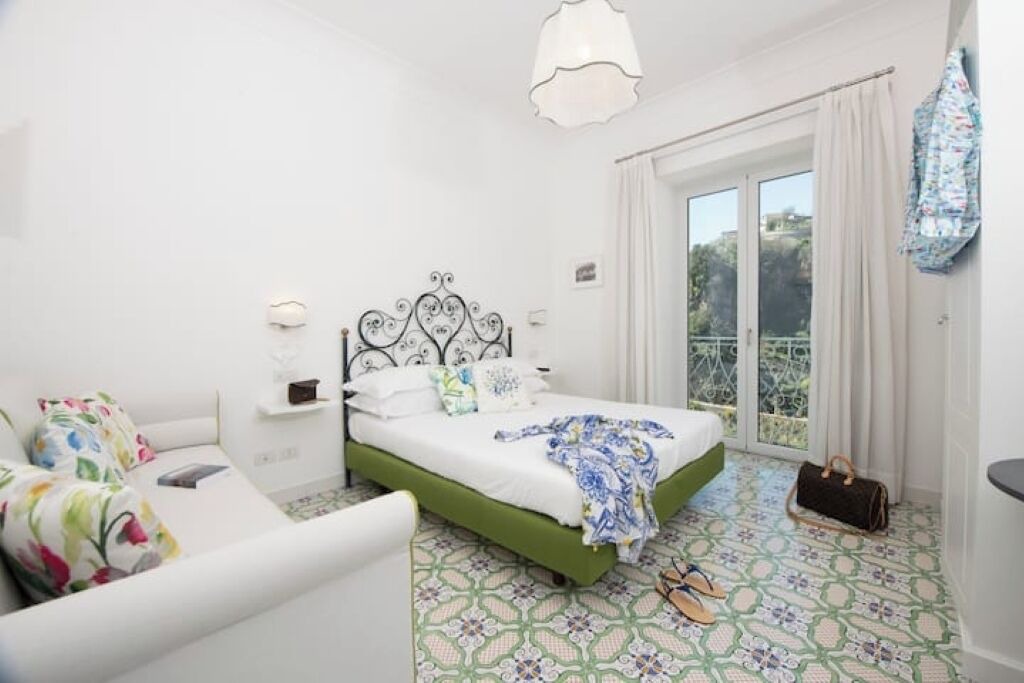 Photo of Bedroom in Pogerola