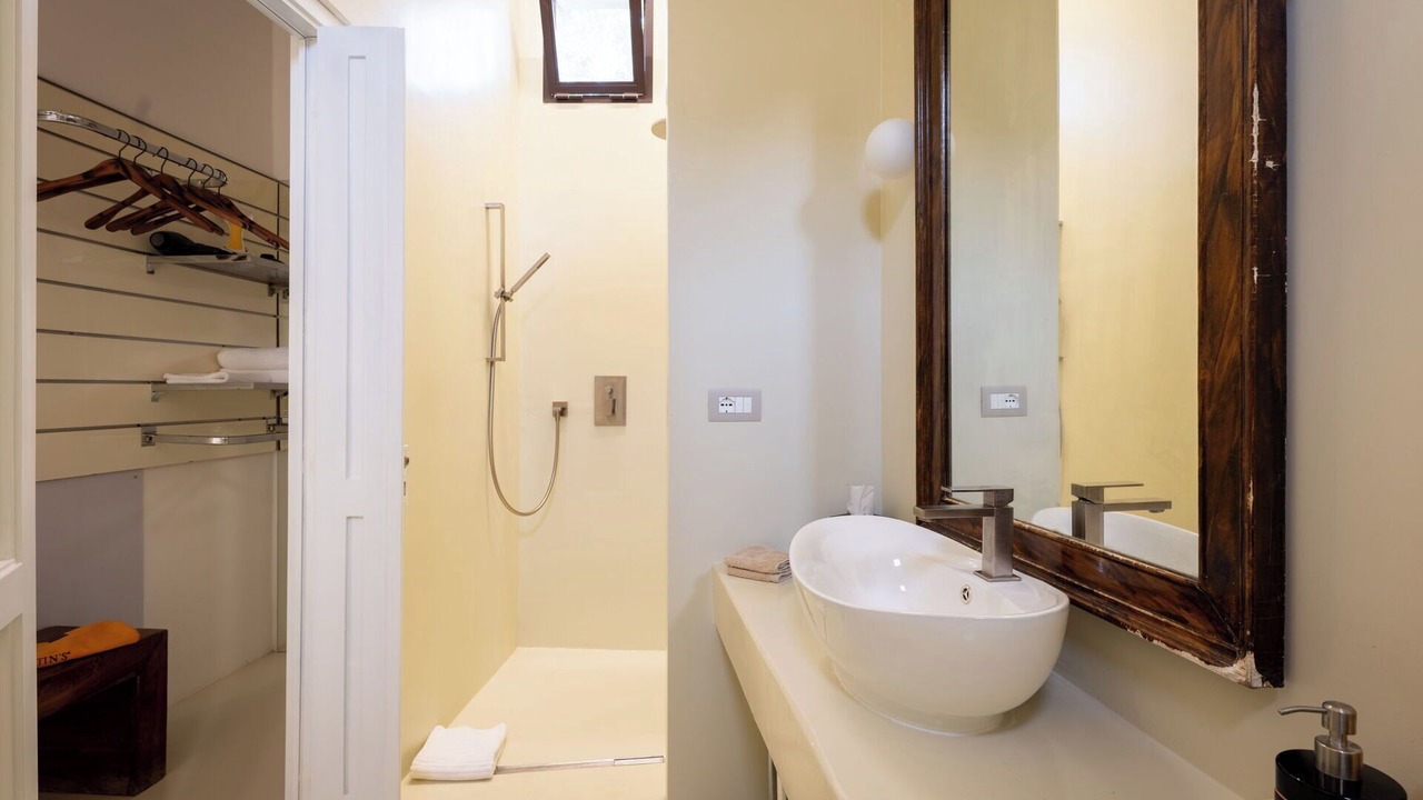 Photo of Bathroom in Cannole