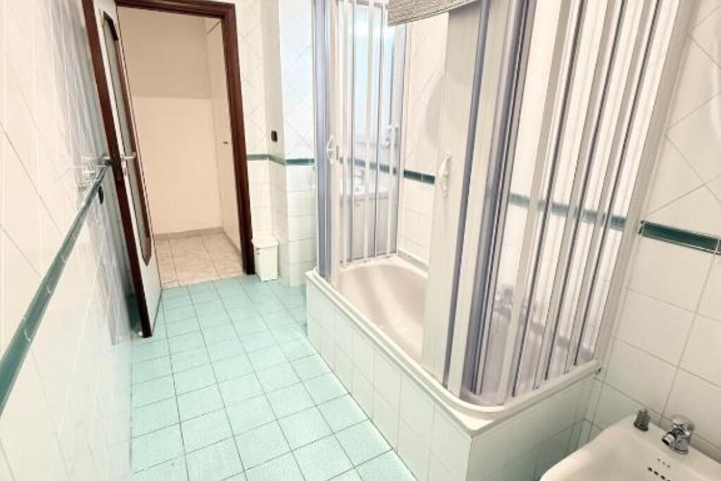 Photo of Bathroom in Portici