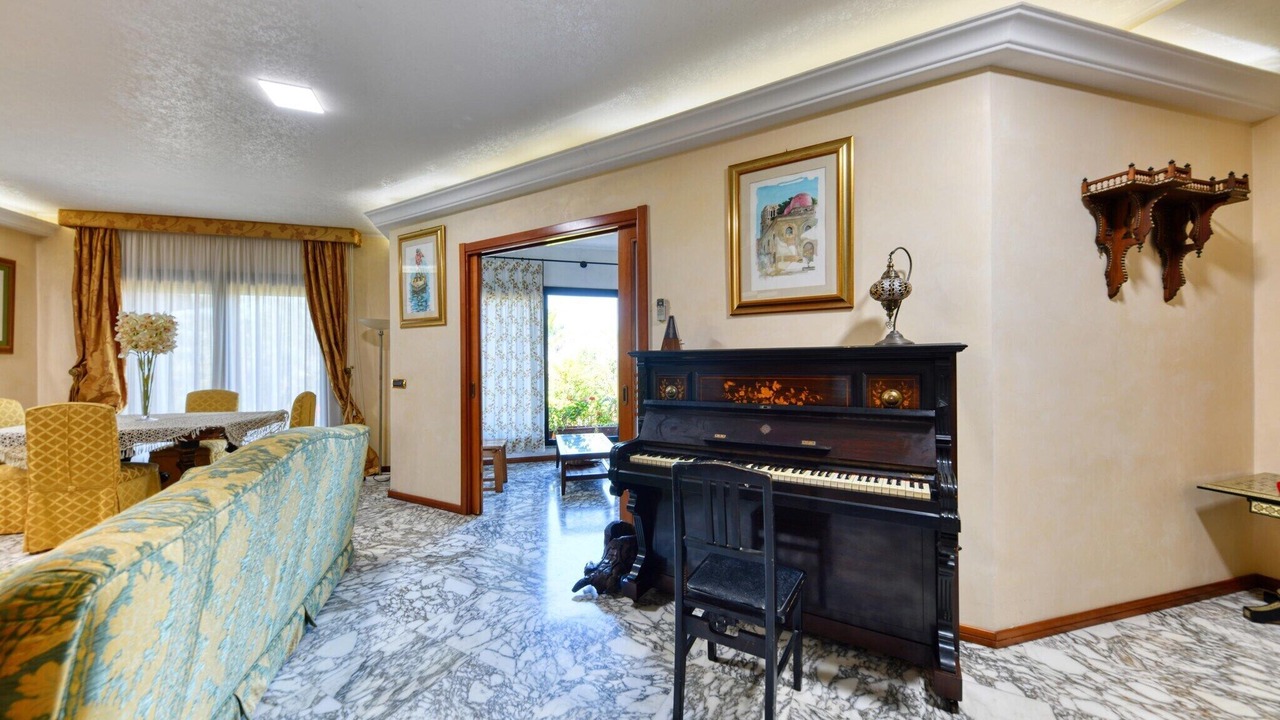 Photo of Livingroom in Syracuse