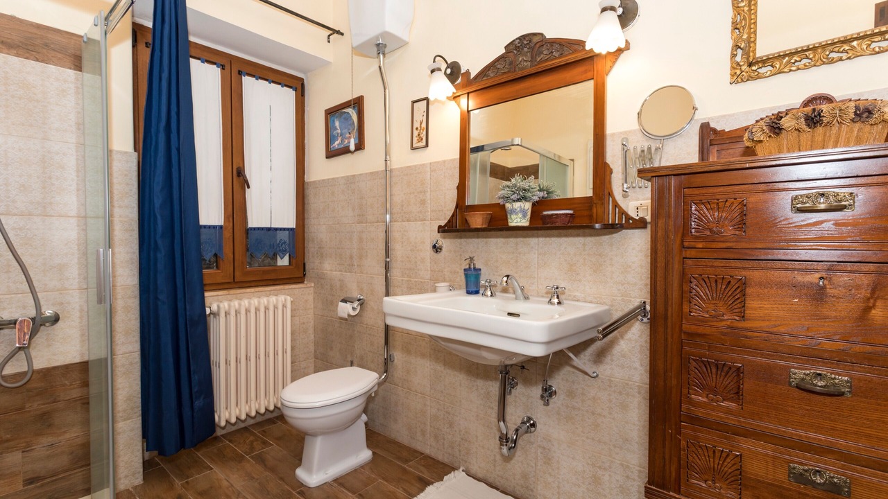 Photo of Bathroom in Zafferana Etnea