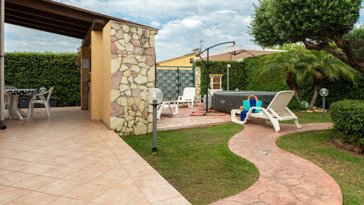 Photo of Patio Balcony in Campofelice di Roccella