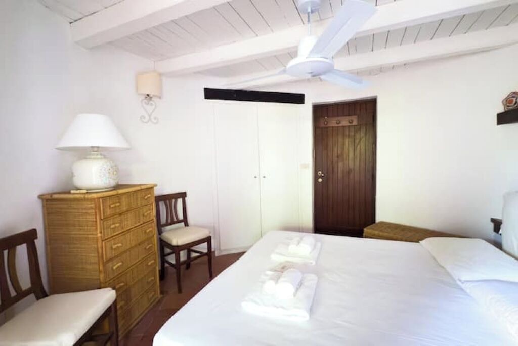 Photo of Bedroom in Baia Caddinas