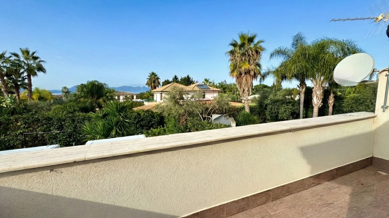 Photo of Patio Balcony in Citta del Mare