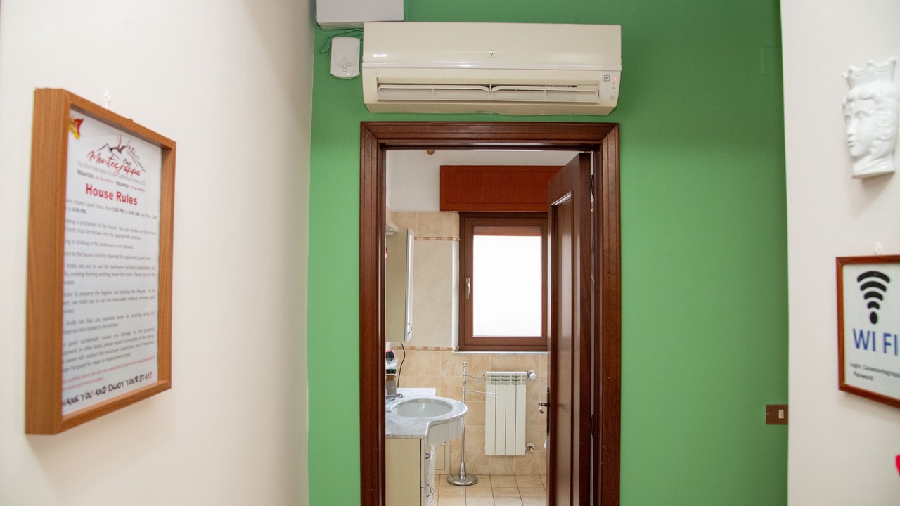 Photo of Bathroom in Zafferana Etnea