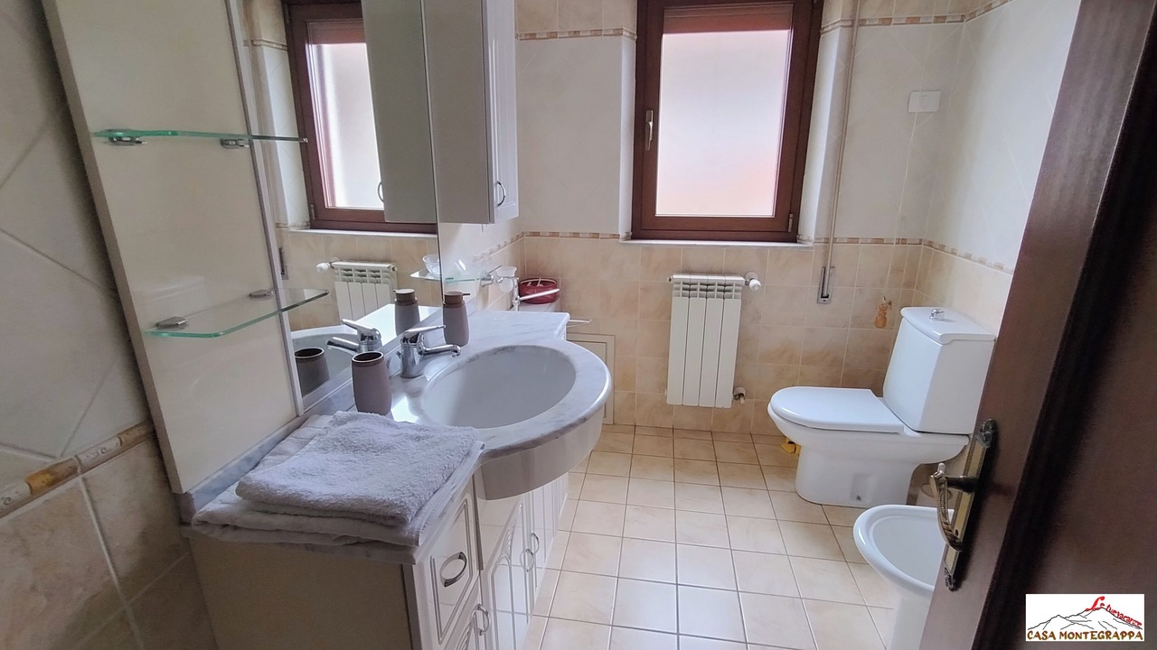Photo of Bathroom in Zafferana Etnea