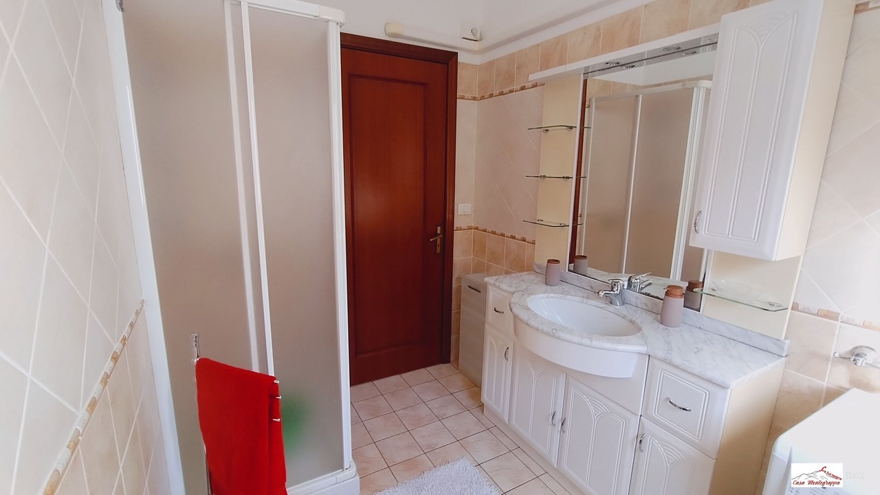 Photo of Bathroom in Zafferana Etnea