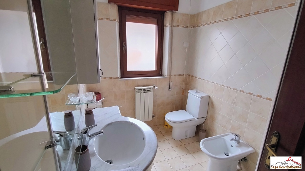 Photo of Bathroom in Zafferana Etnea
