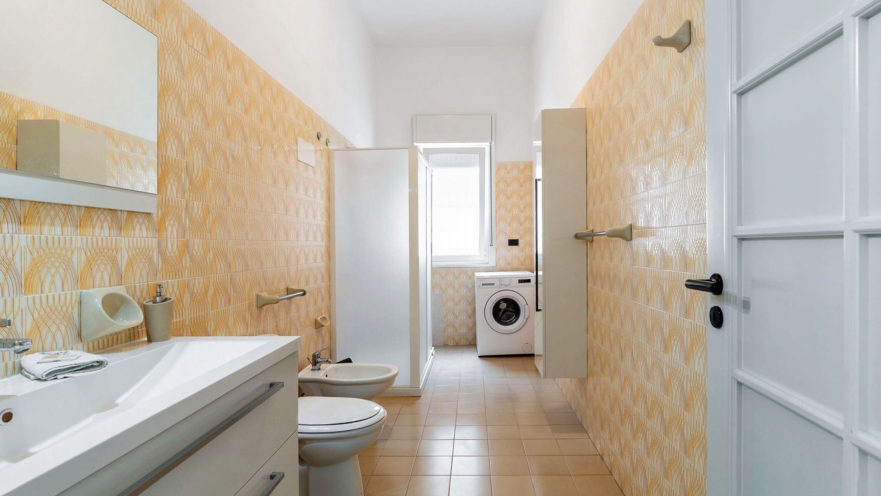 Photo of Bathroom in Avola