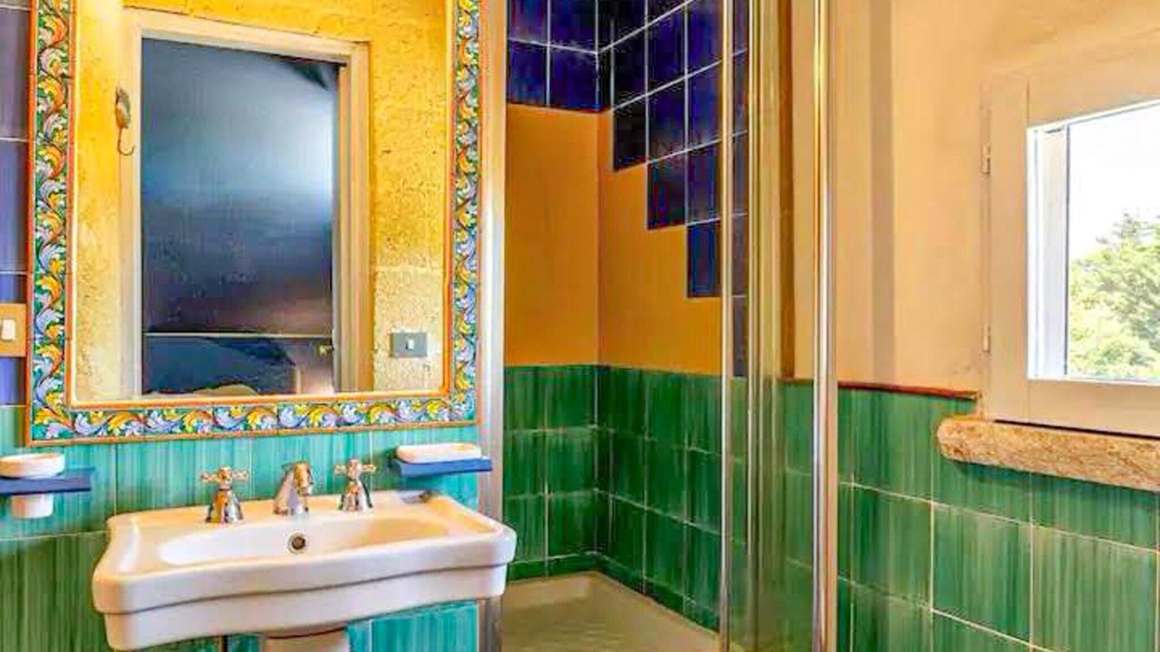 Photo of Bathroom in Brucoli