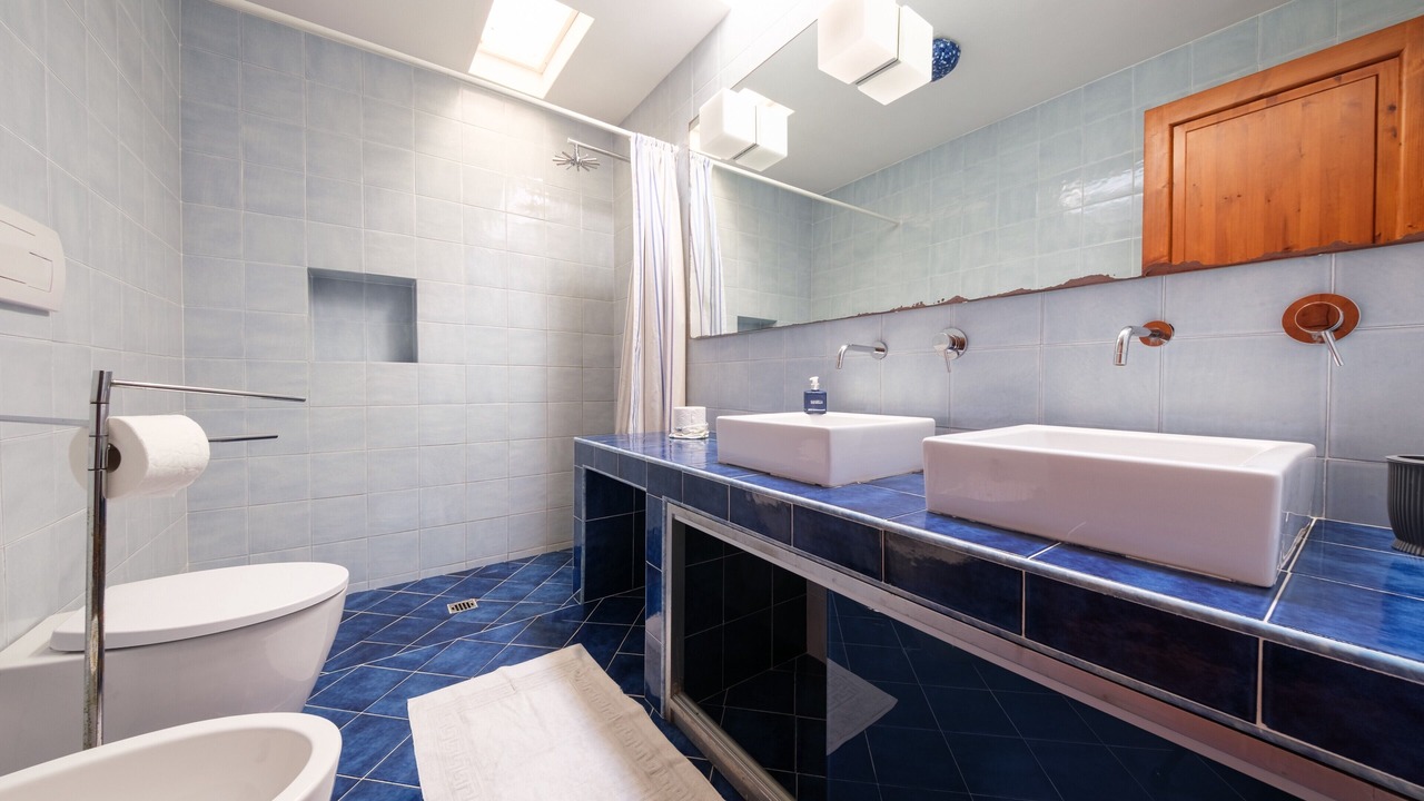 Photo of Bathroom in Lipari Historic Centre