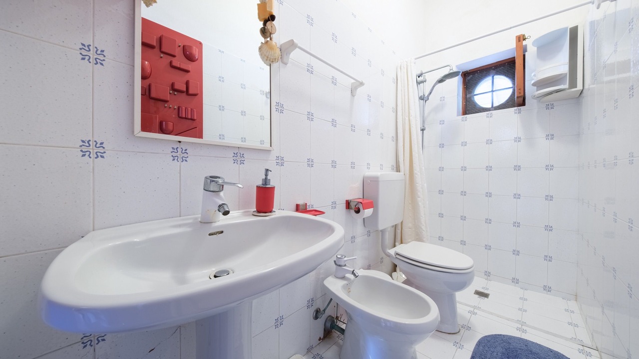 Photo of Bathroom in Lipari Historic Centre