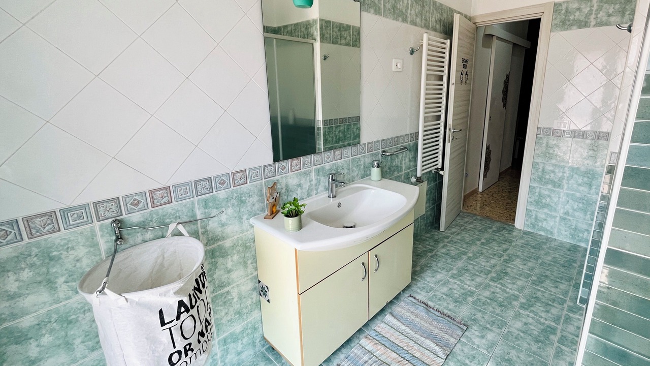 Photo of Bathroom in Portici