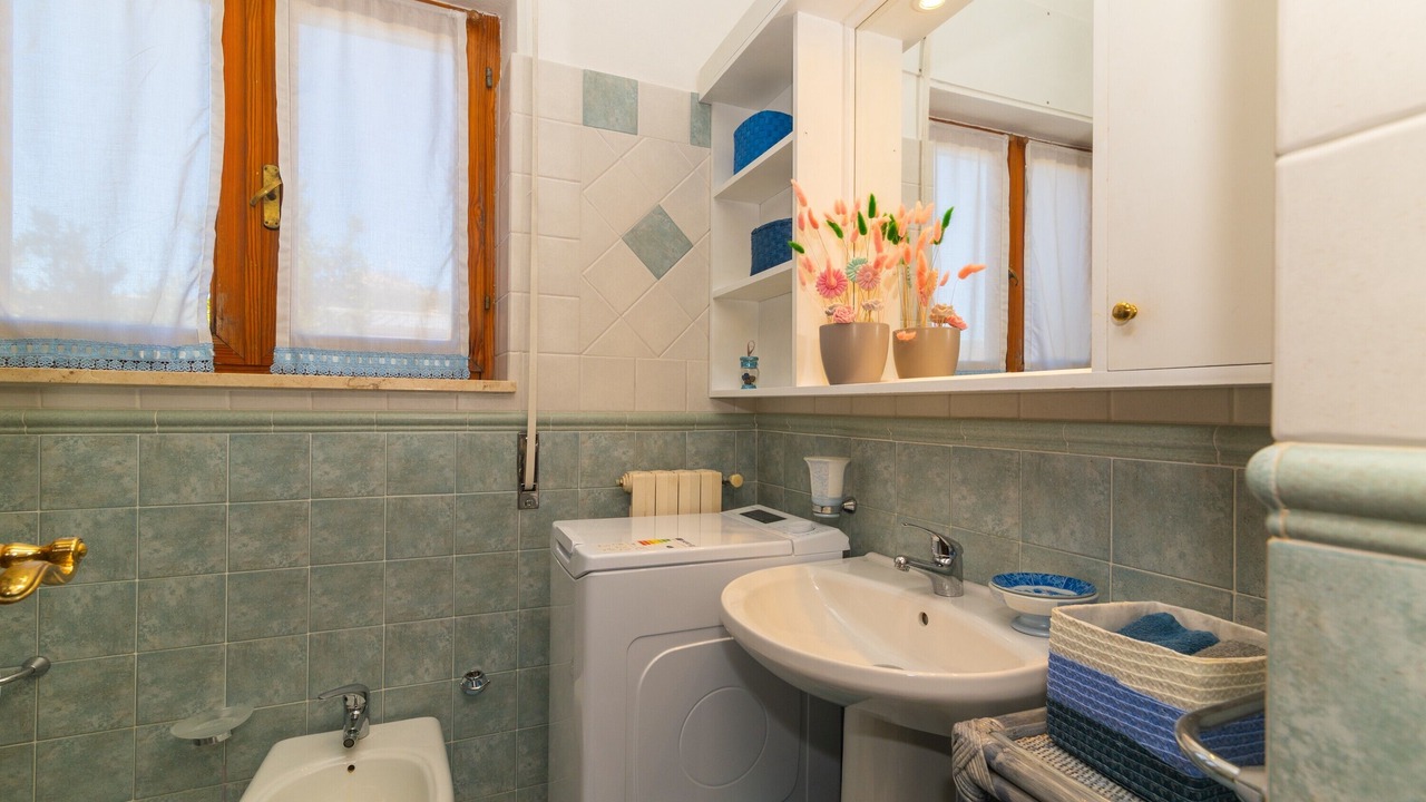 Photo of Bathroom in Calangianus