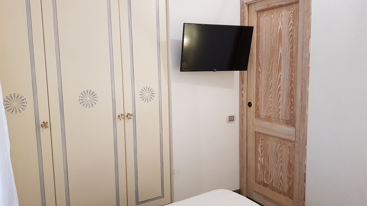 Photo of Bedroom in Rena Majore