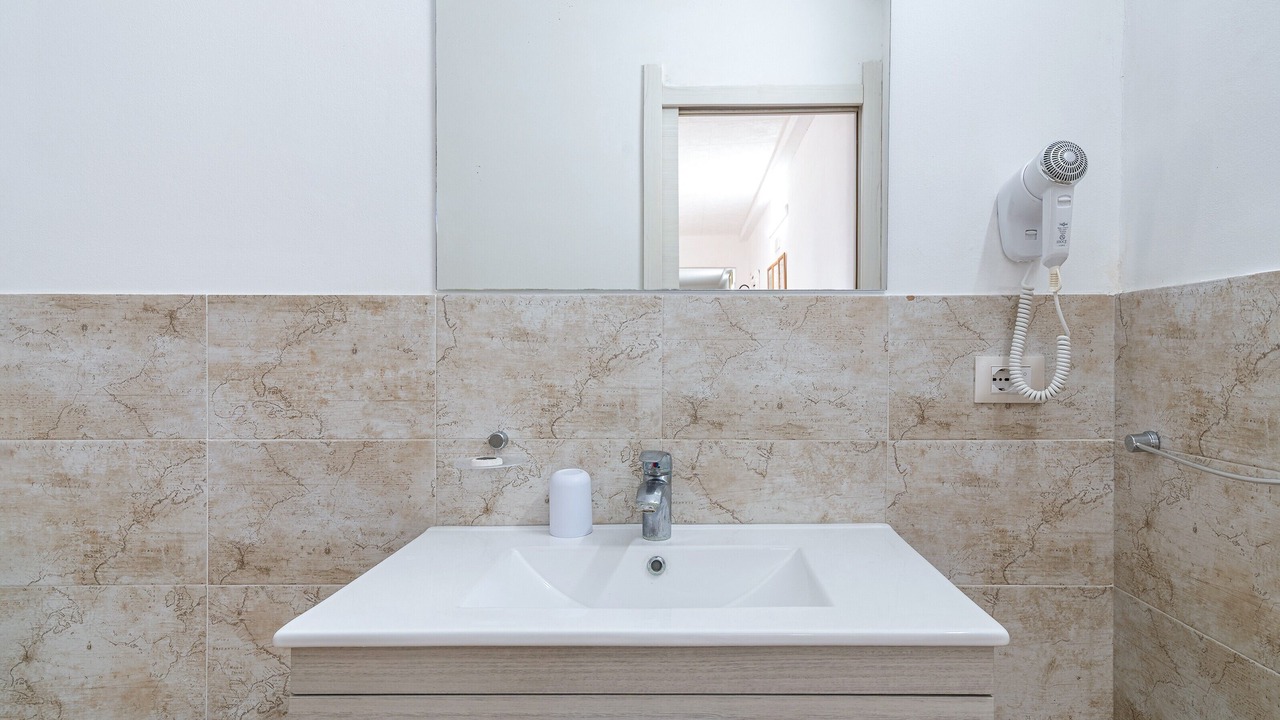 Photo of Bathroom in Avola
