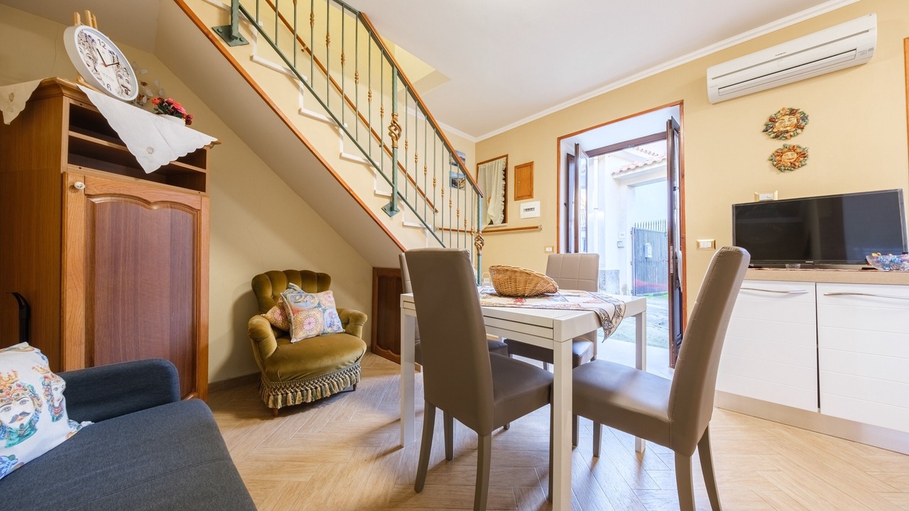 Photo of Livingroom in Province of Messina