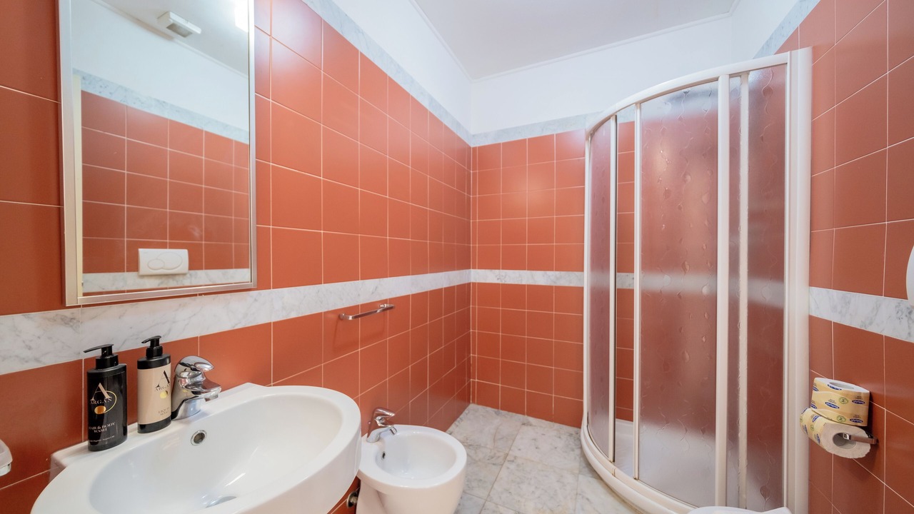 Photo of Bathroom in Calambrone