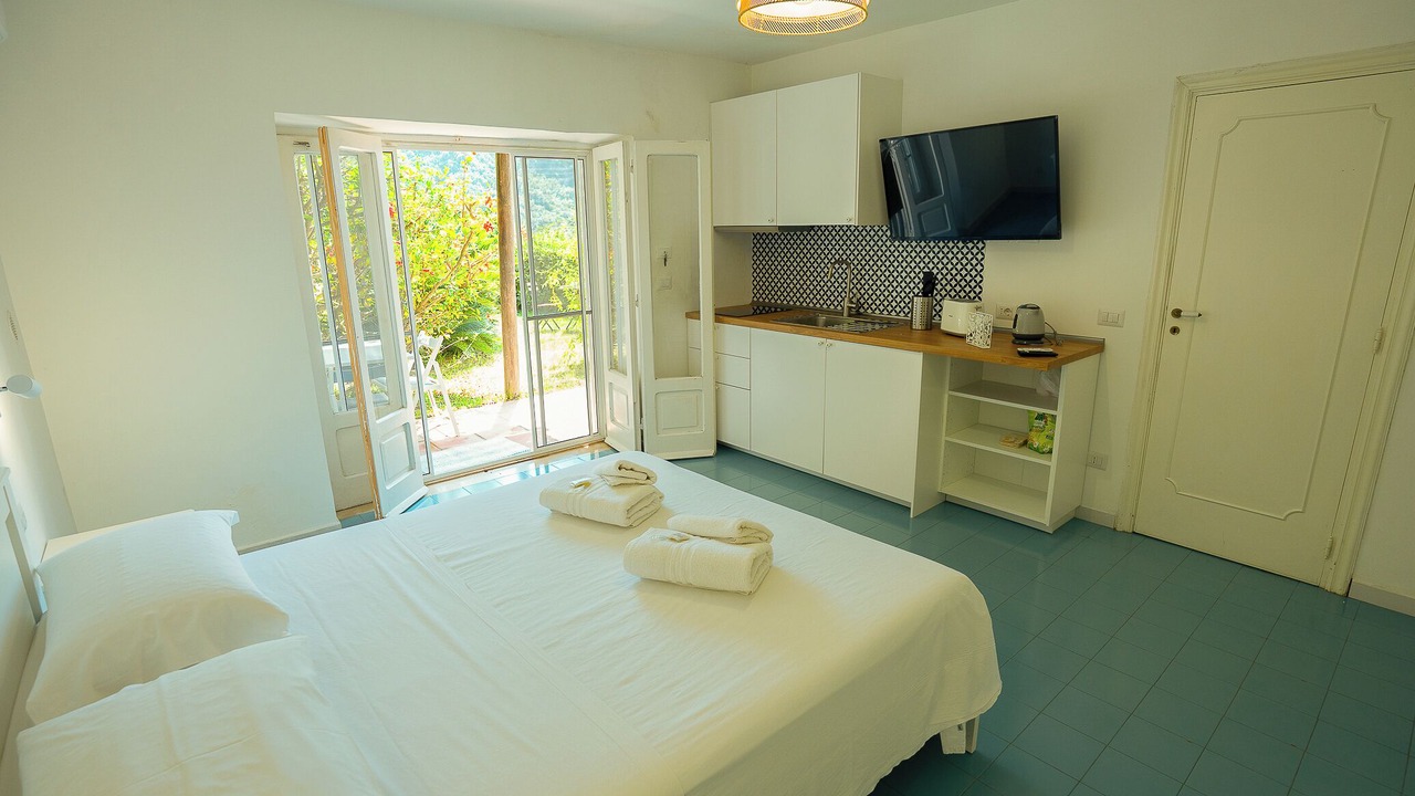 Photo of Bedroom in Forio