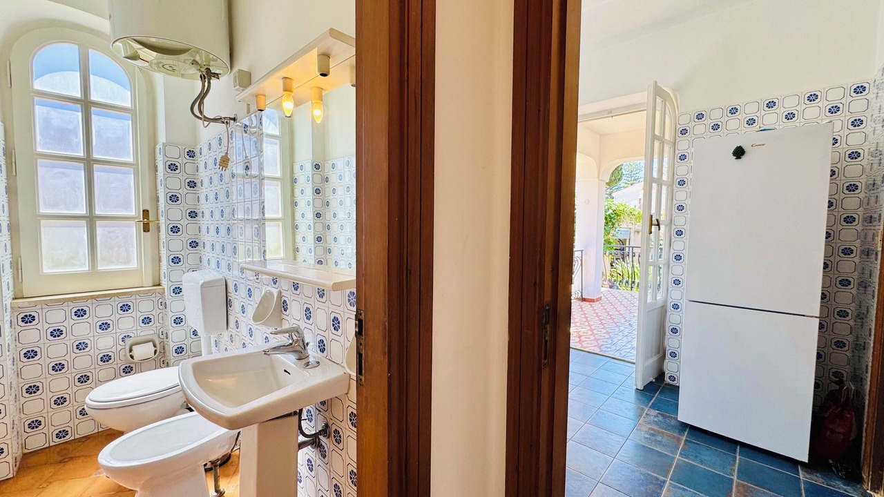 Photo of Bathroom in Mondello