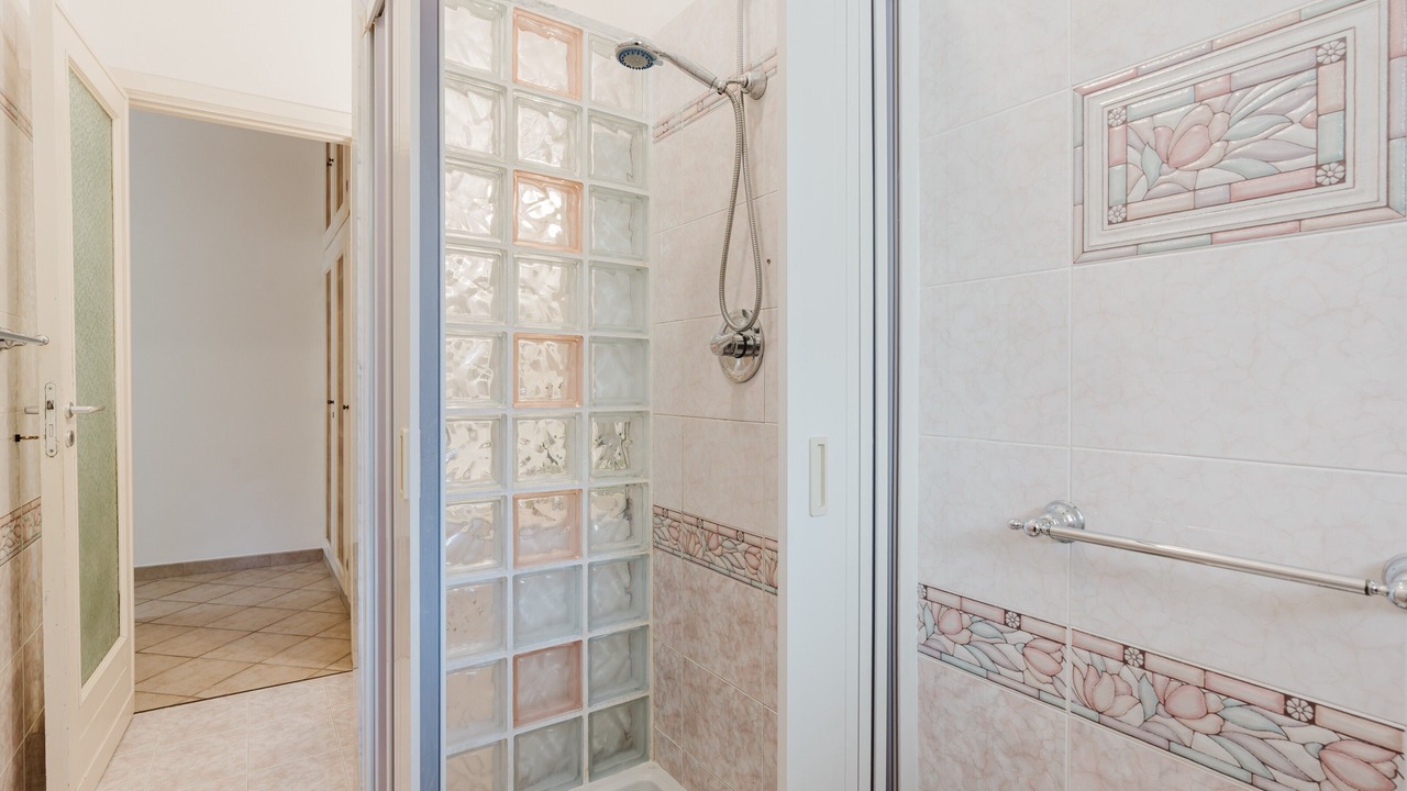 Photo of Bathroom in Paparella