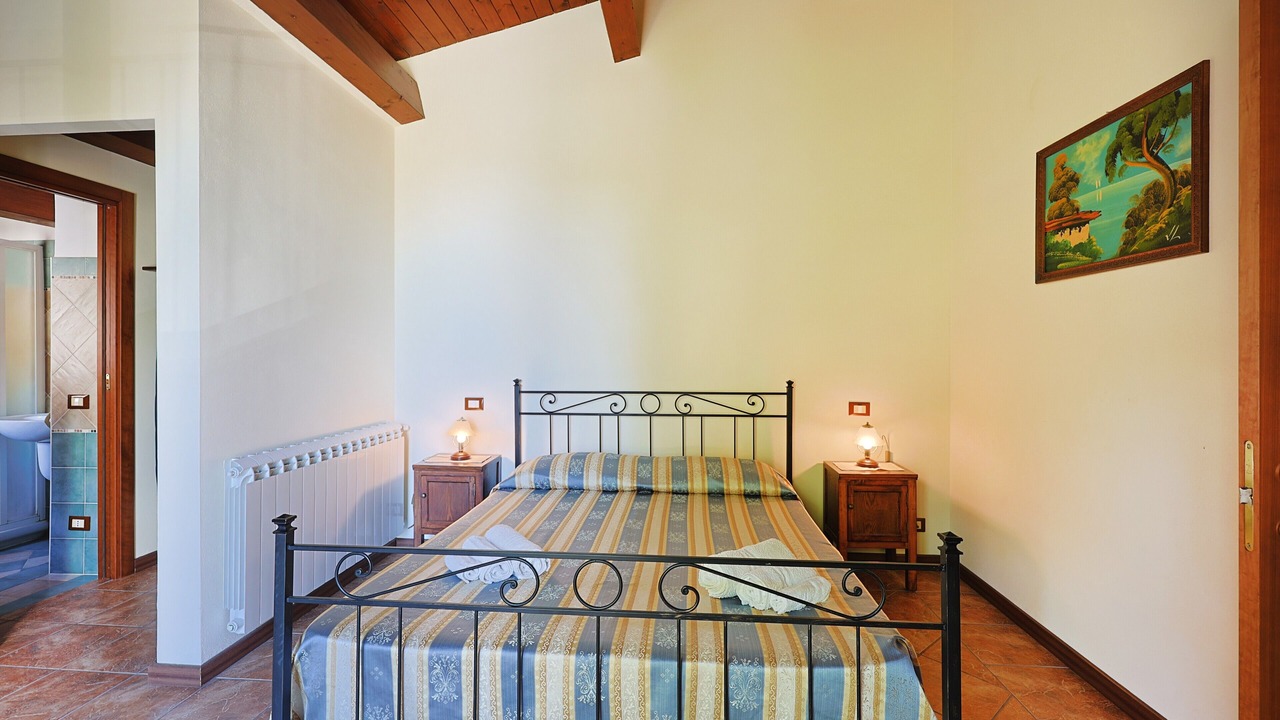 Photo of Bedroom in Patti