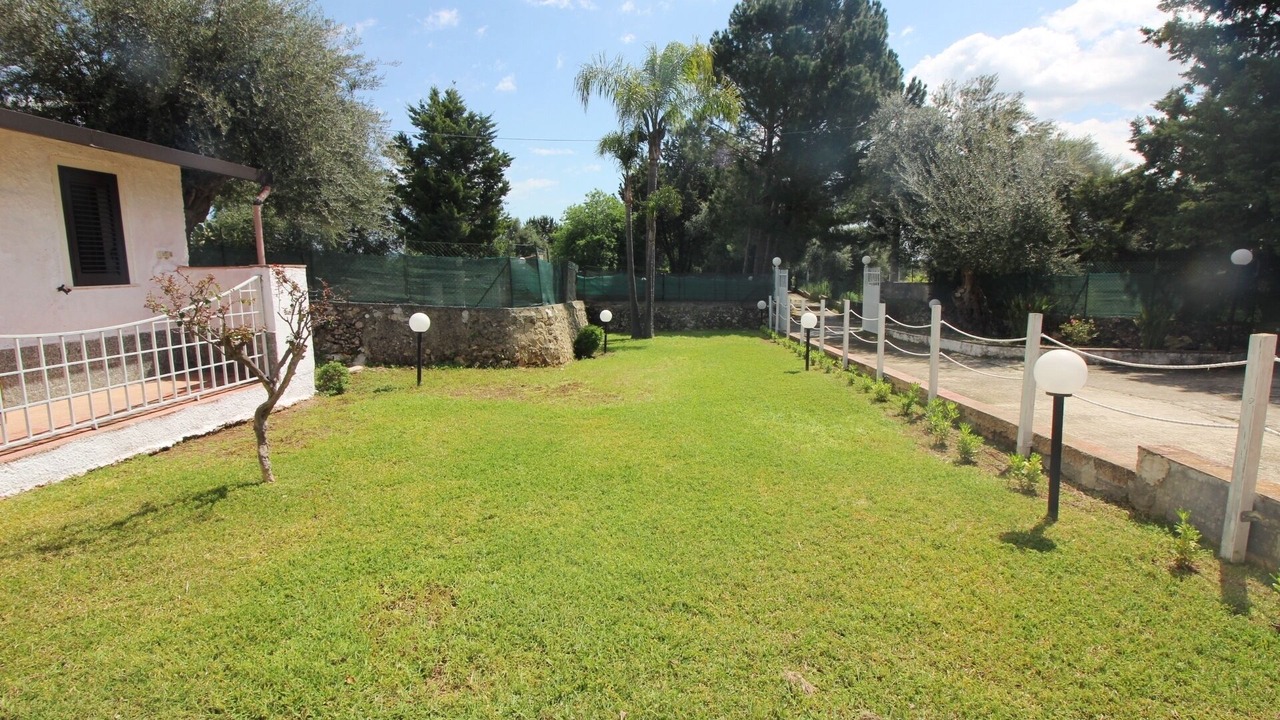 Photo of Outdoor in Solarino