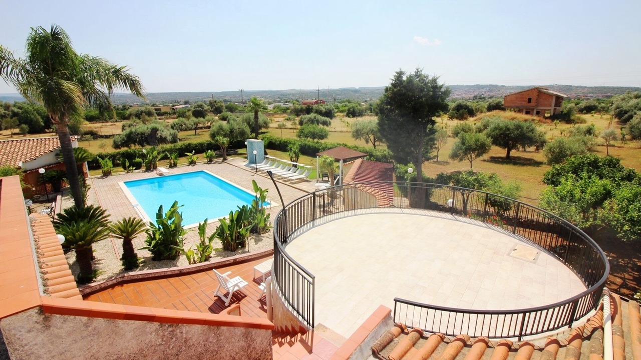 Photo of Outdoor in Solarino