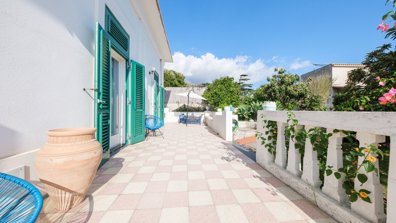 Photo of Patio Balcony in Lipari Historic Centre