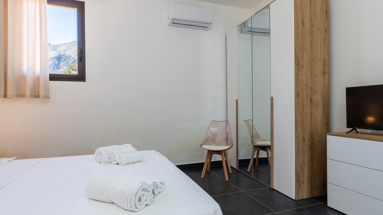 Photo of Bedroom in Torre Colonna-sperone