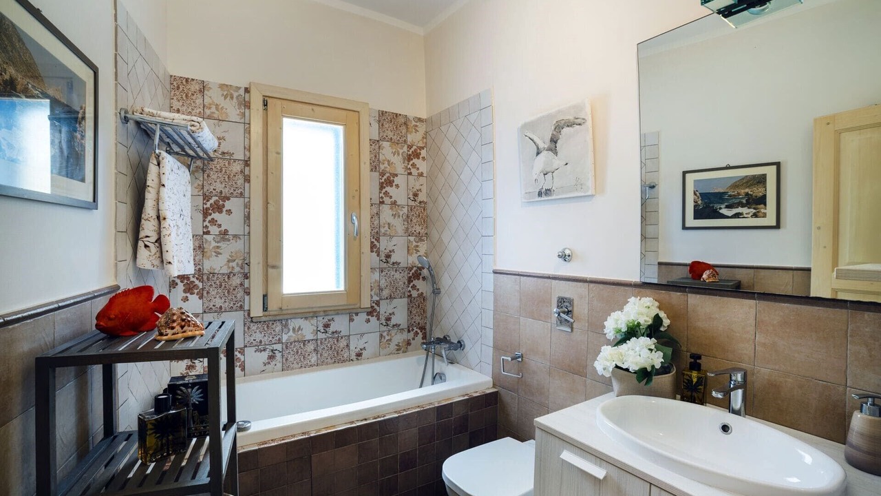 Photo of Bathroom in Marettimo