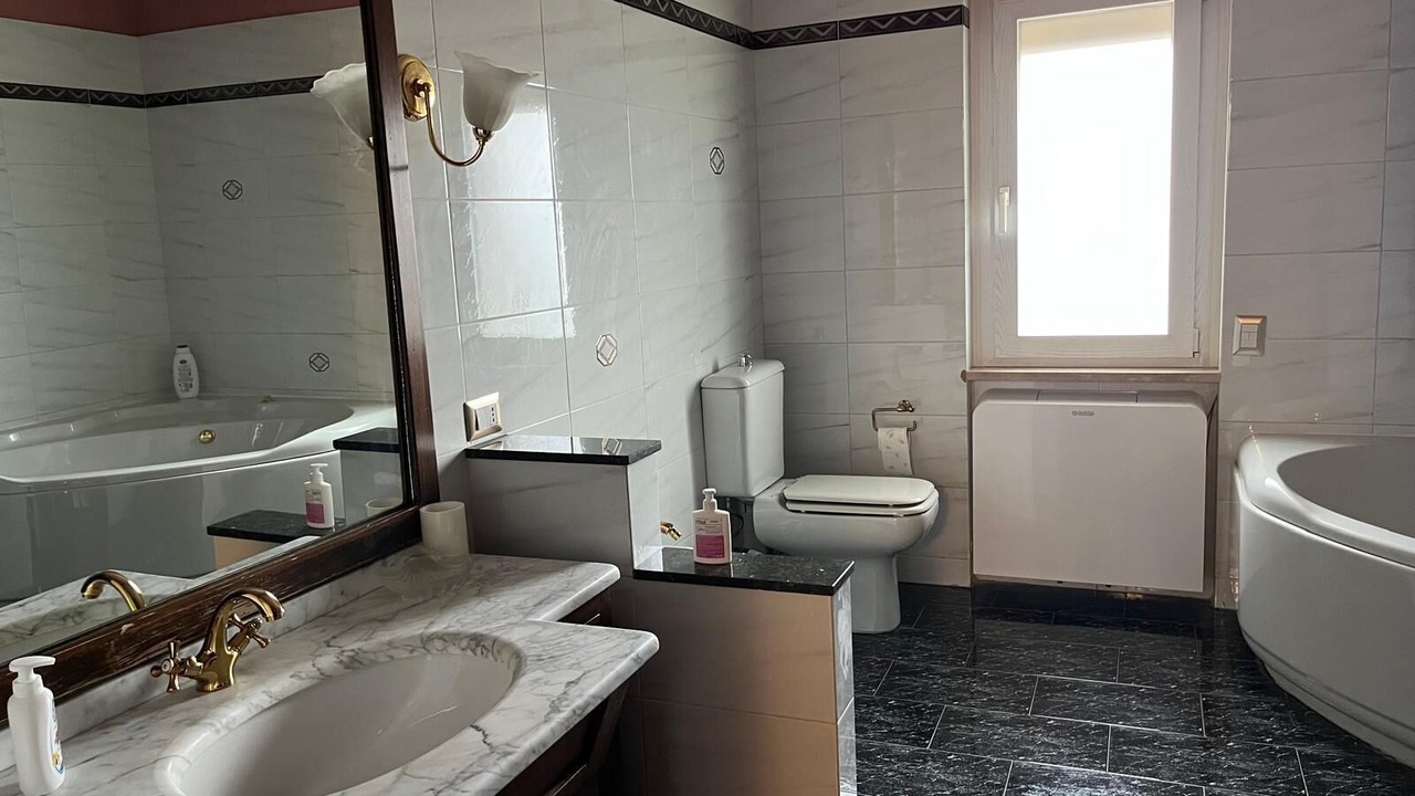 Photo of Bathroom in Taverna