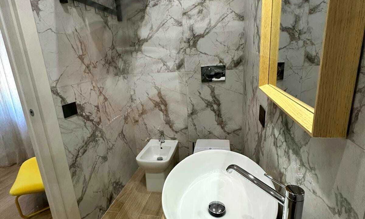 Photo of Bathroom in Naples