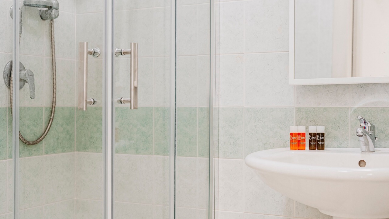 Photo of Bathroom in Tiche