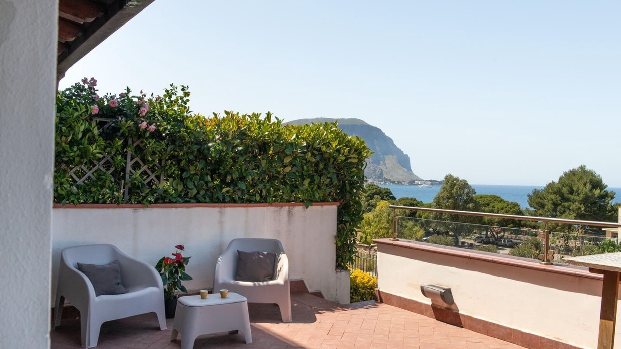 Photo of Patio Balcony in Addaura