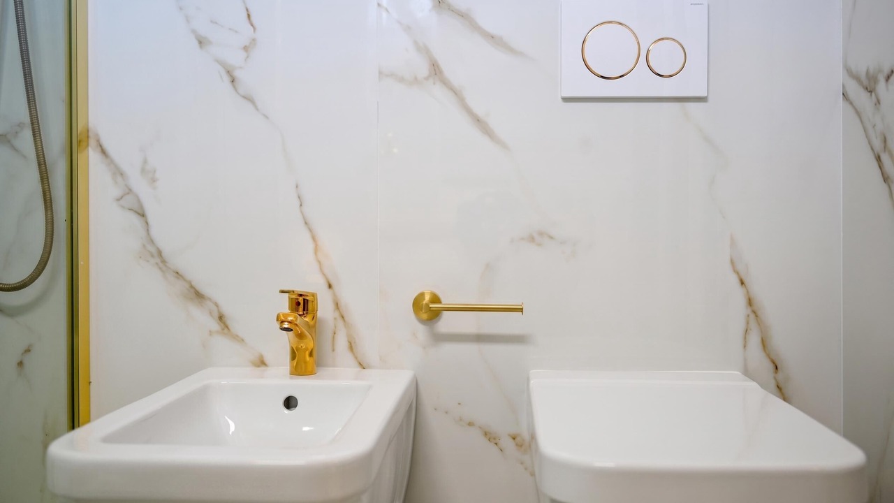 Photo of Bathroom in Avola