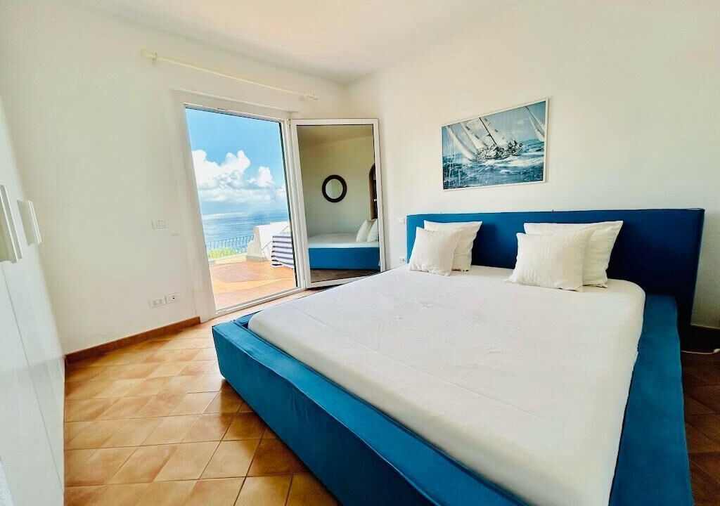 Photo of Bedroom in Ischia Porto