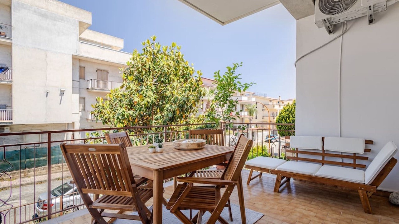 Photo of Outdoor in Bianco