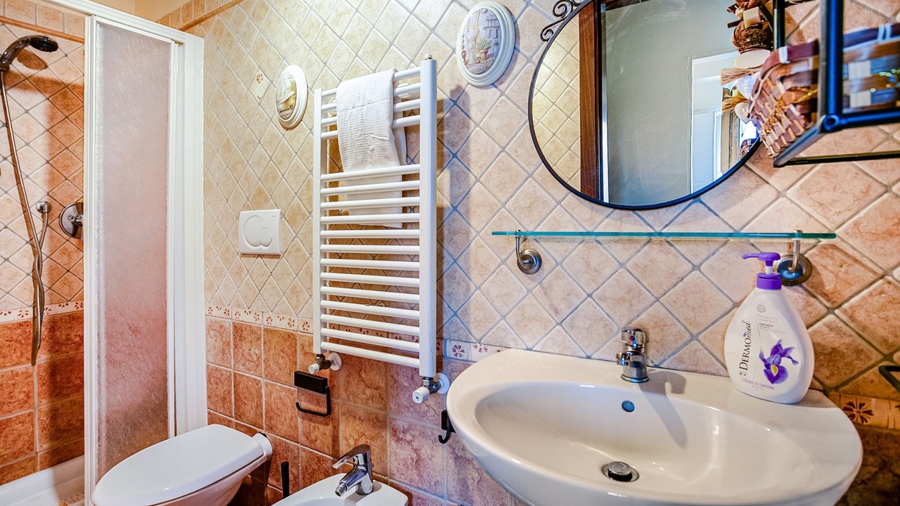 Photo of Bathroom in Montoro
