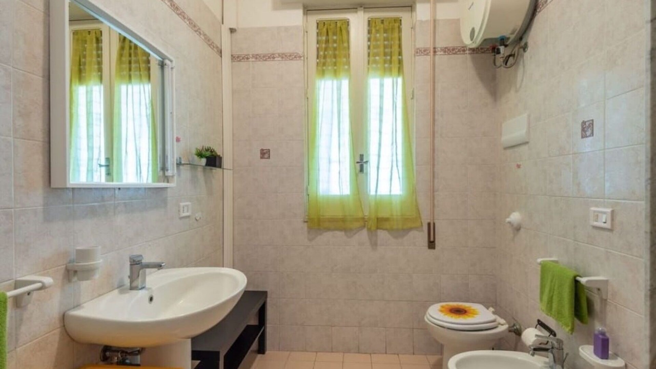 Photo of Bathroom in Nave