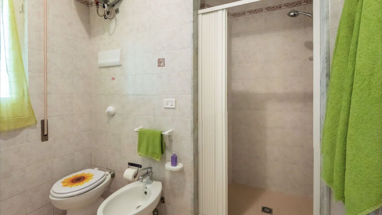 Photo of Bathroom in Nave