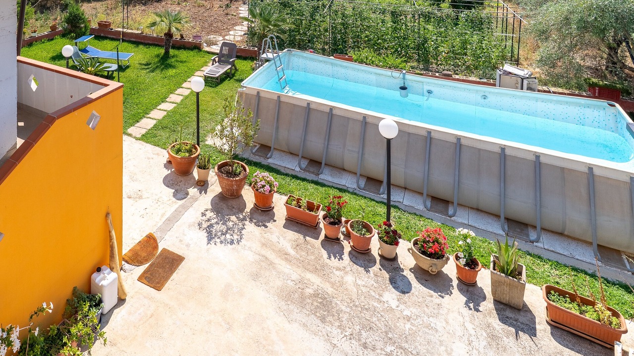 Photo of Outdoor in Solarino