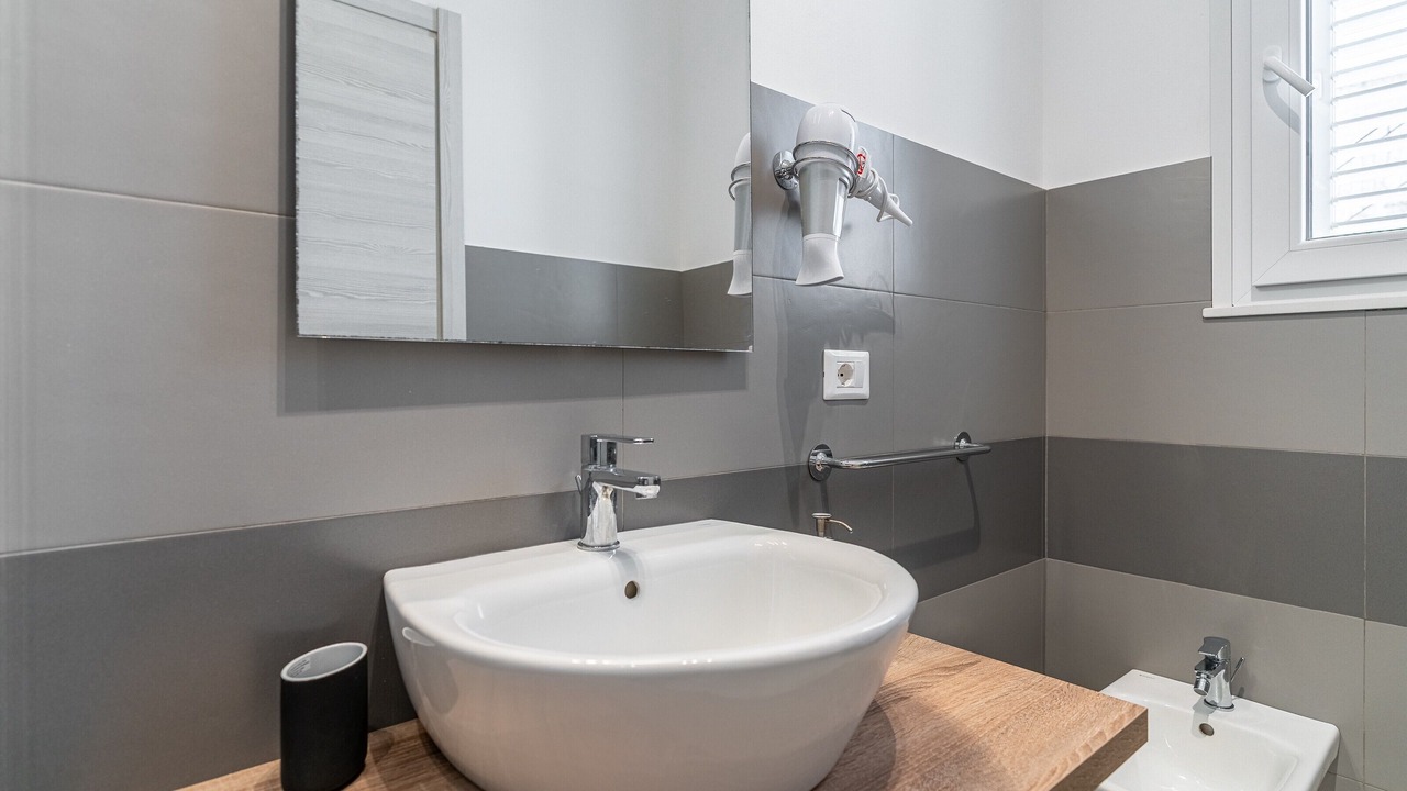 Photo of Bathroom in Solarino
