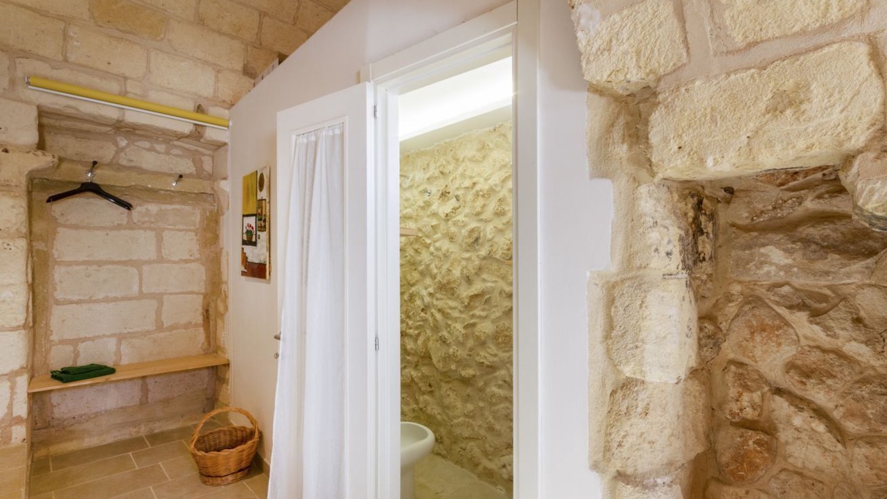Photo of Bathroom in Cannole