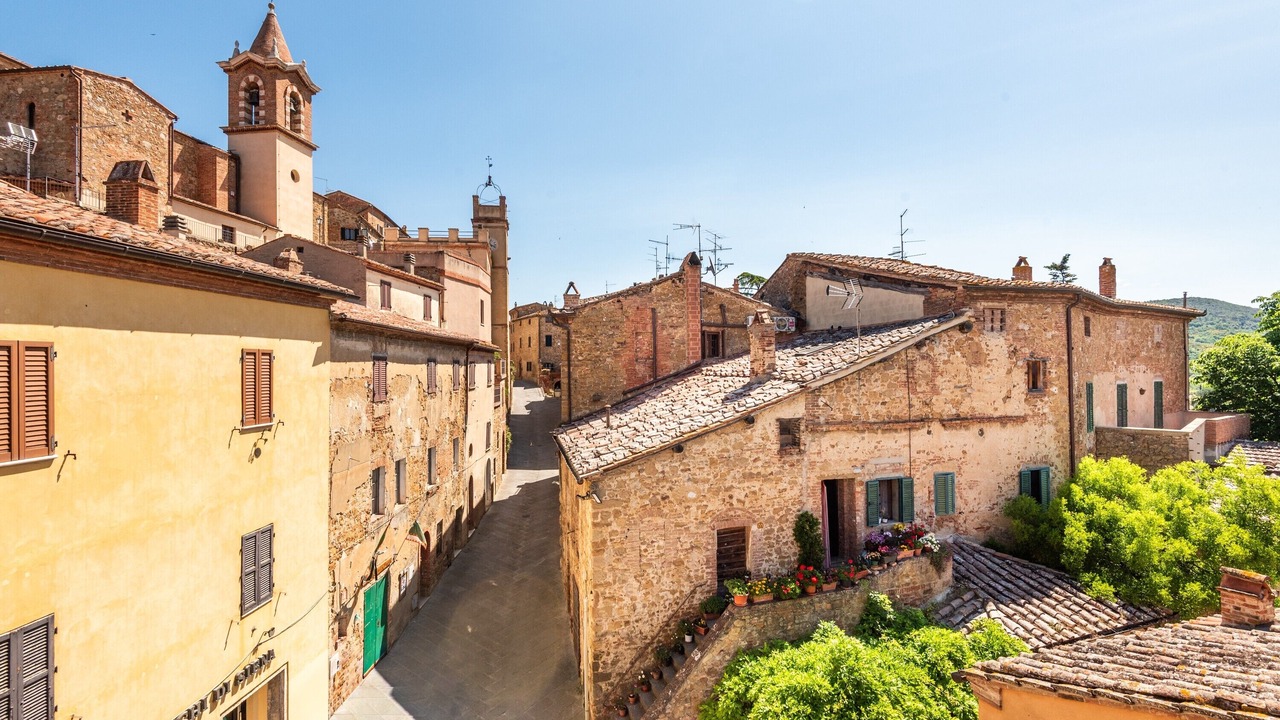 Photo of Others in Montisi