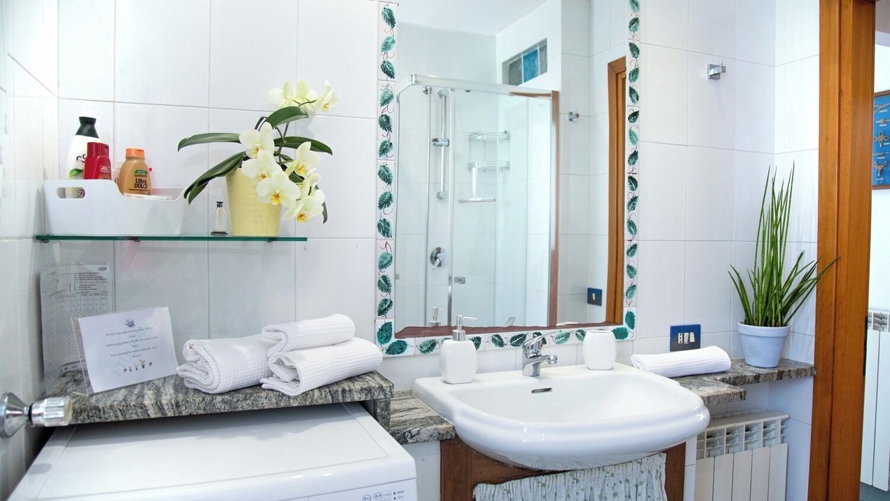 Photo of Bathroom in Giugliano in Campania