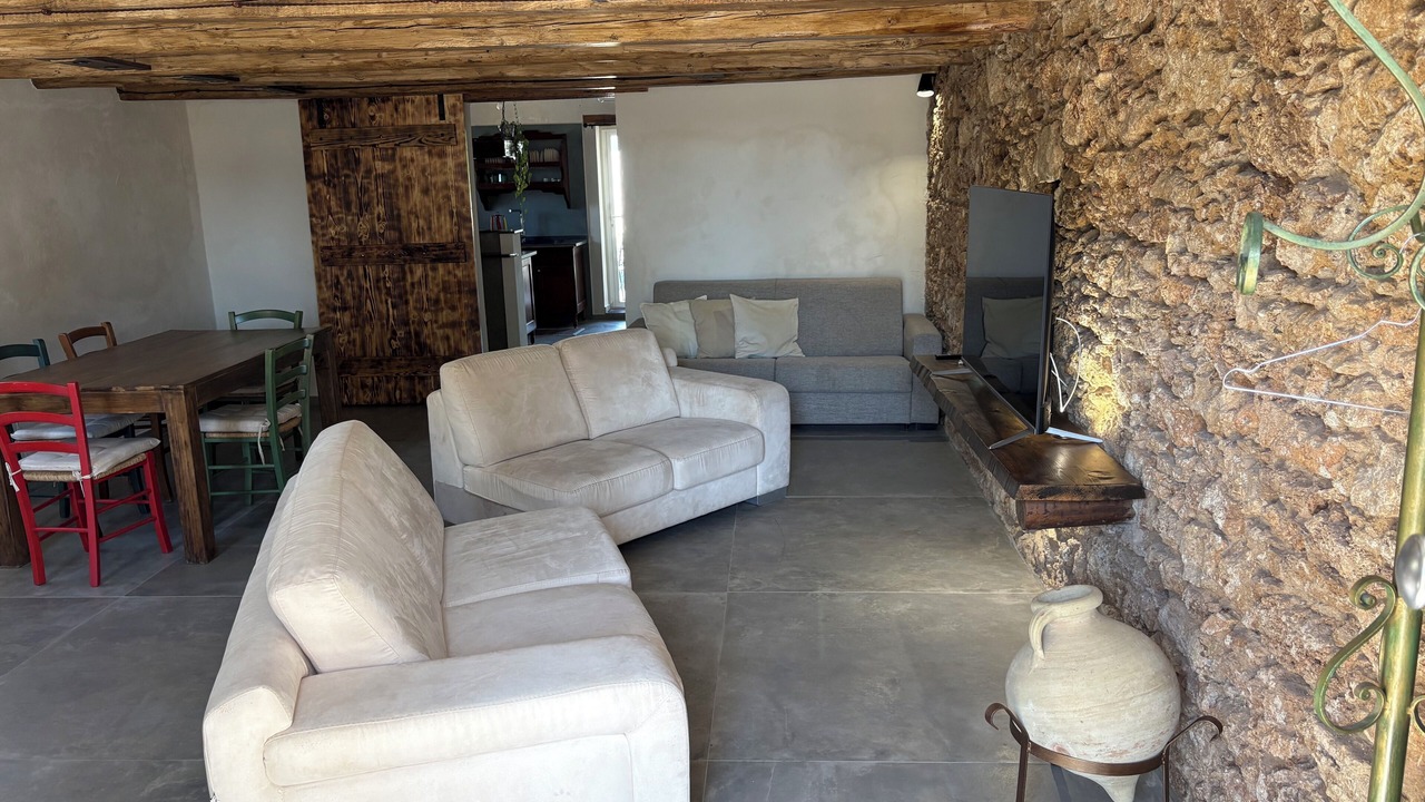 Photo of Livingroom in Syracuse